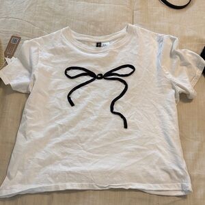 H&M White Short-Sleeve Tee with Black Bow Detail